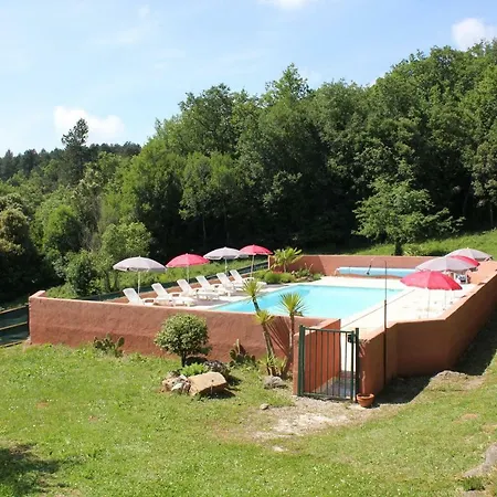 Domaine De Perruche Du Buis Дом отдыха *